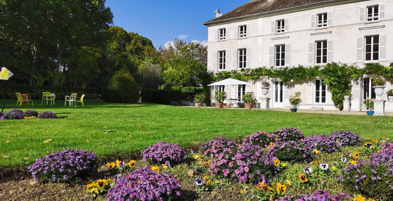 Chateau De Brinville Saint-Sauveur-sur-Ecole Dış mekan fotoğraf